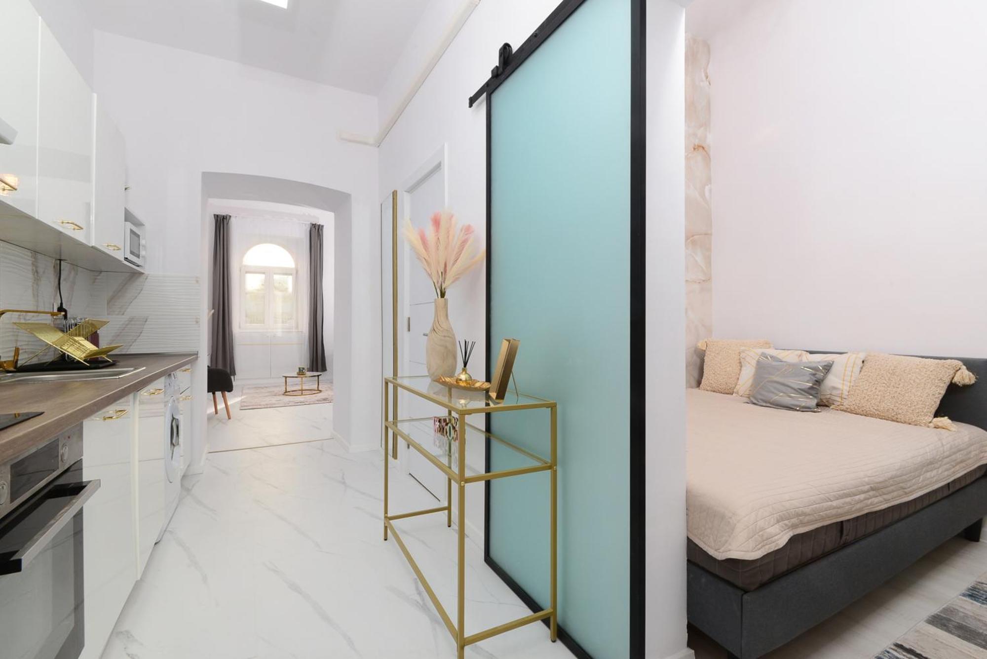 White & Gold Apartment Budapest Luaran gambar