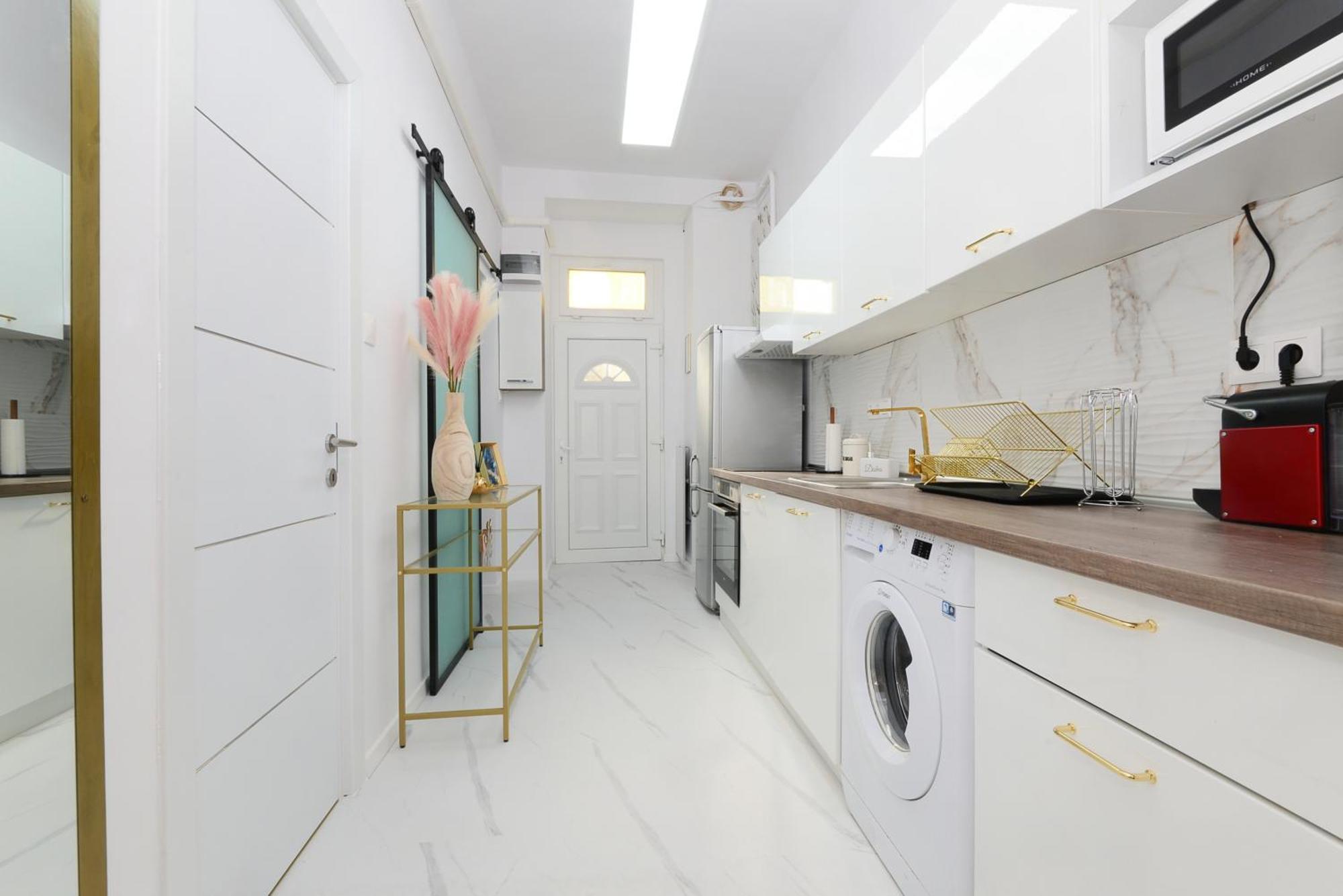 White & Gold Apartment Budapest Luaran gambar